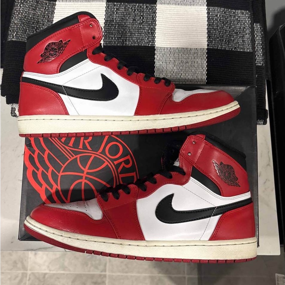 Nike Air Jordan 1 Retro High OG “Chicago” 2013 sz 11.5